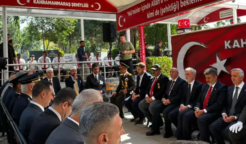 Kahramanmaraş'ta 30 Ağustos Zafer Bayramı'nda şehitlik ziyareti