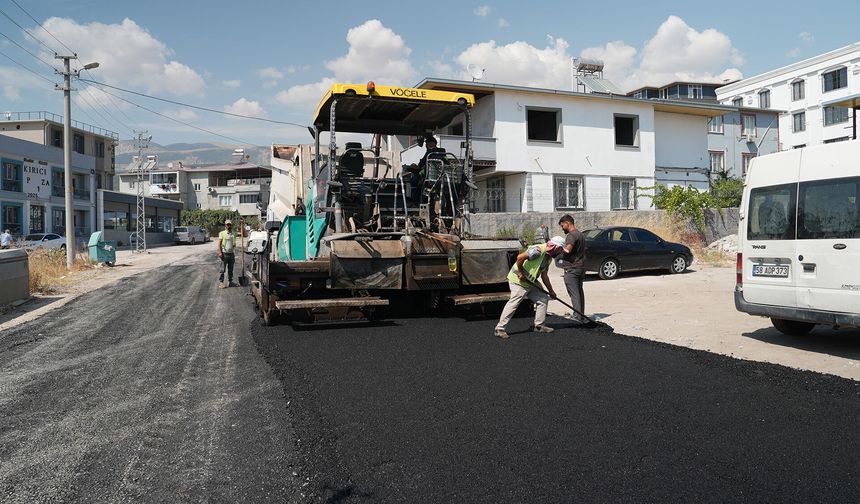 Büyükşehir, Dulkadiroğlu Yahya Kemal’de Asfalta Başladı