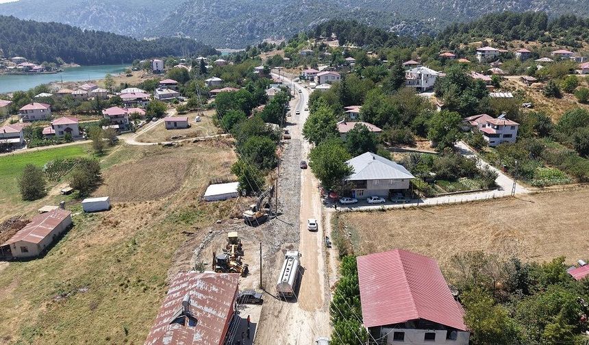 Andırın’da Bir Grup Yolunun Daha İyileştirildi