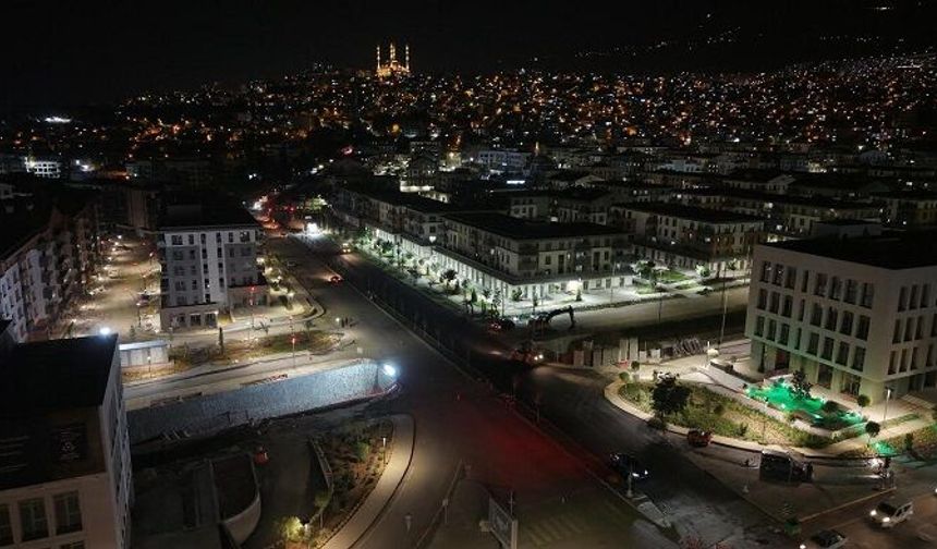 Büyükşehir, Asfalt Seferberliğini Yeni Haftada 22 Farklı Noktada Sürdürecek