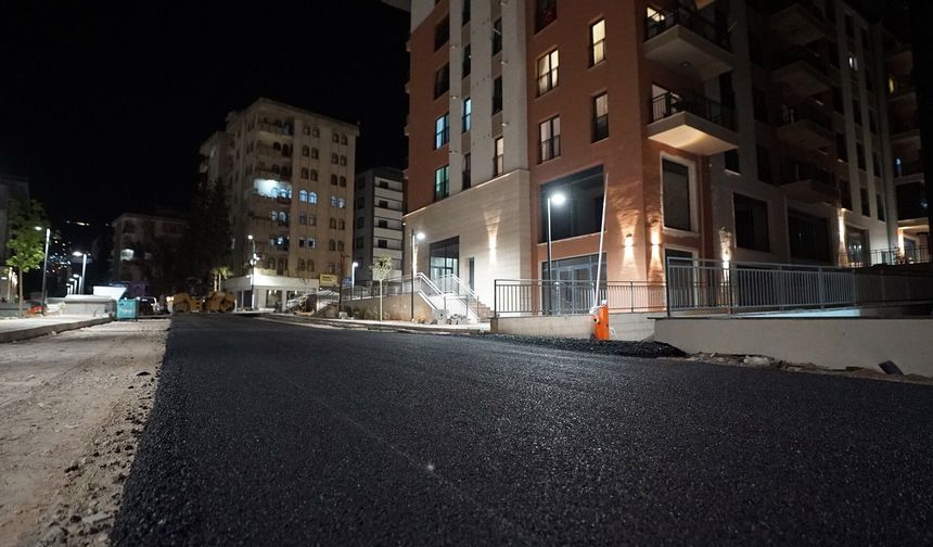 Büyükşehirden Yenişehir’de Gece Gündüz Yenileme Çalışması