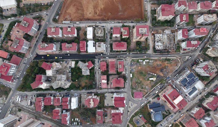 Büyükşehir, Altyapı Sonrası Asfalt Yatırımlarını Durmaksızın Sürdürüyor