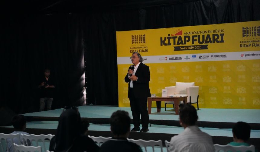 Erol Erdoğan’dan Kitap Fuarı’nda Yazma ve Okuma Üzerine Söyleşi