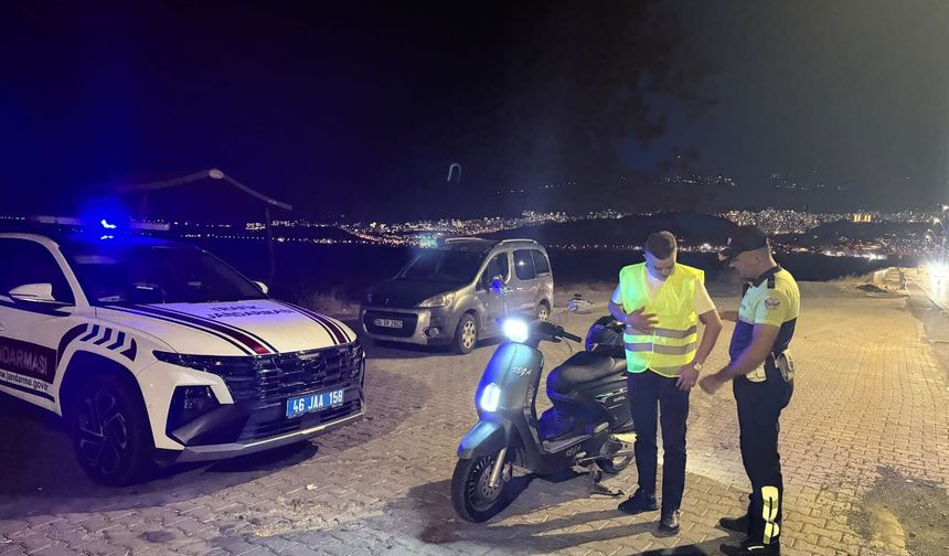 Kahramanmaraş’ta motosiklet sürücülerine gece denetimi